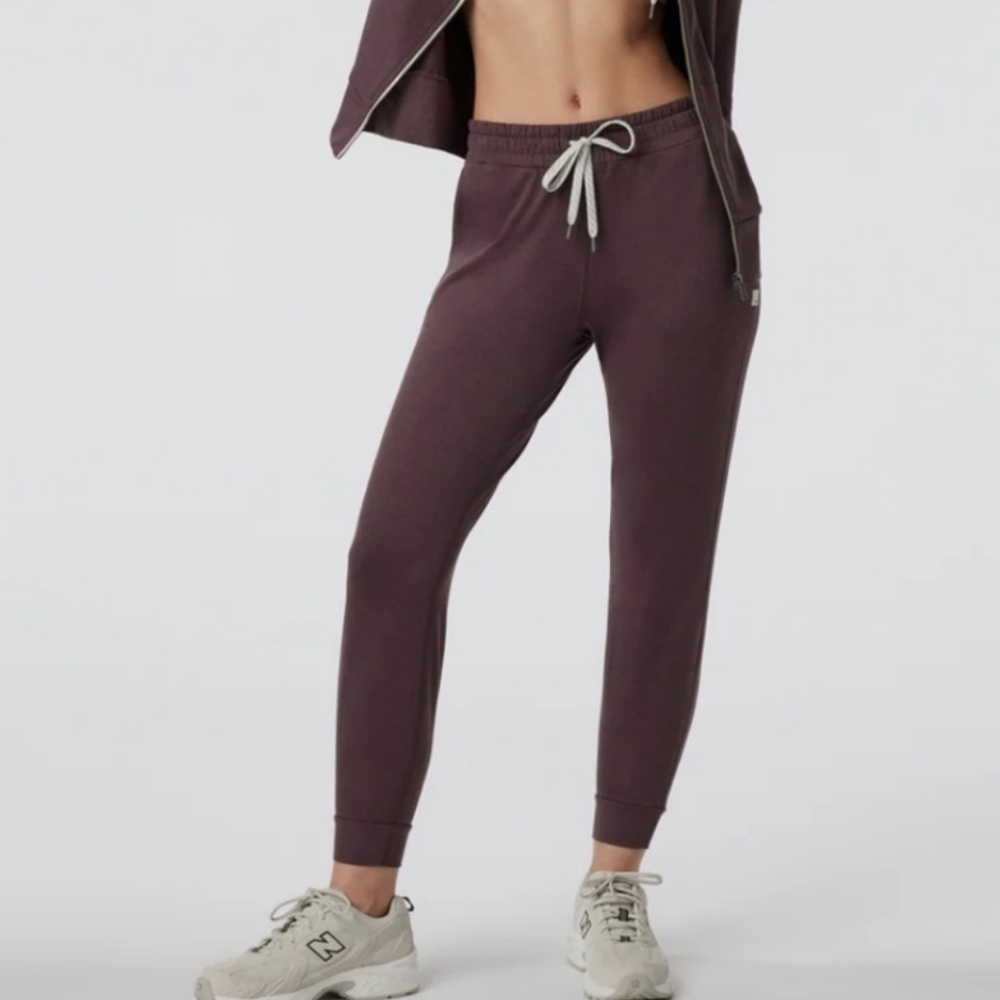 Vuori Performance Jogger Women's DreamKnit™ Joggers